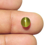 2.25-Carat VVS Deep Yellowish Green Chrysoberyl Cat's Eye (IGI)