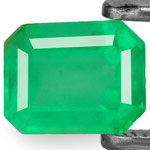 0.85-Carat Appealing Intense Green Emerald from Colombia