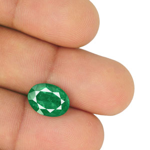 4.57-Carat Oval-Cut Dark Green Emerald from Zambia - Click Image to Close