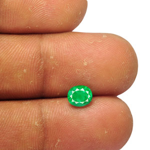 0.69-Carat Eye-Clean Bright Neon Green Emerald from Colombia - Click Image to Close