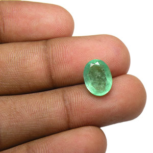 2.66-Carat Light Green Oval-Cut Colombian Emerald - Click Image to Close