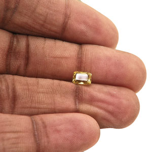 0.60-Carat Yellowish Green Australian Sapphire (Non-Heated) - Click Image to Close