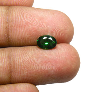 0.88-Carat Dark Green Oval-Cut Tsavorite Garnet - Click Image to Close